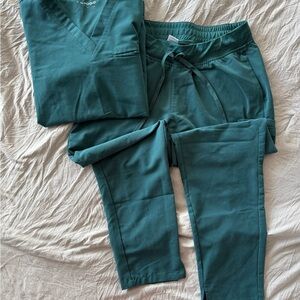 Caribbean Blue Women's Scrub Set